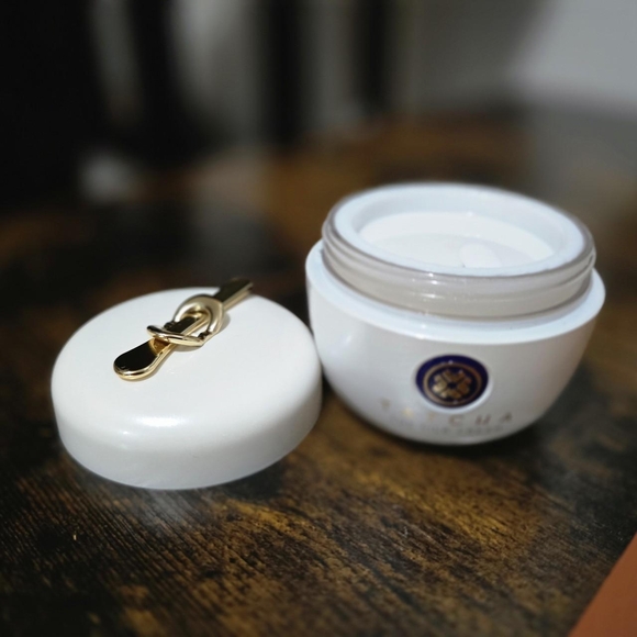 Tatcha The Silk Cream - Elegant White and Gold Skincare - Picture 4 of 9